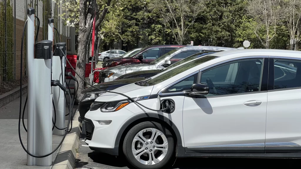 Google Maps Stops Showing Gas Stations to Electric Vehicle Owners